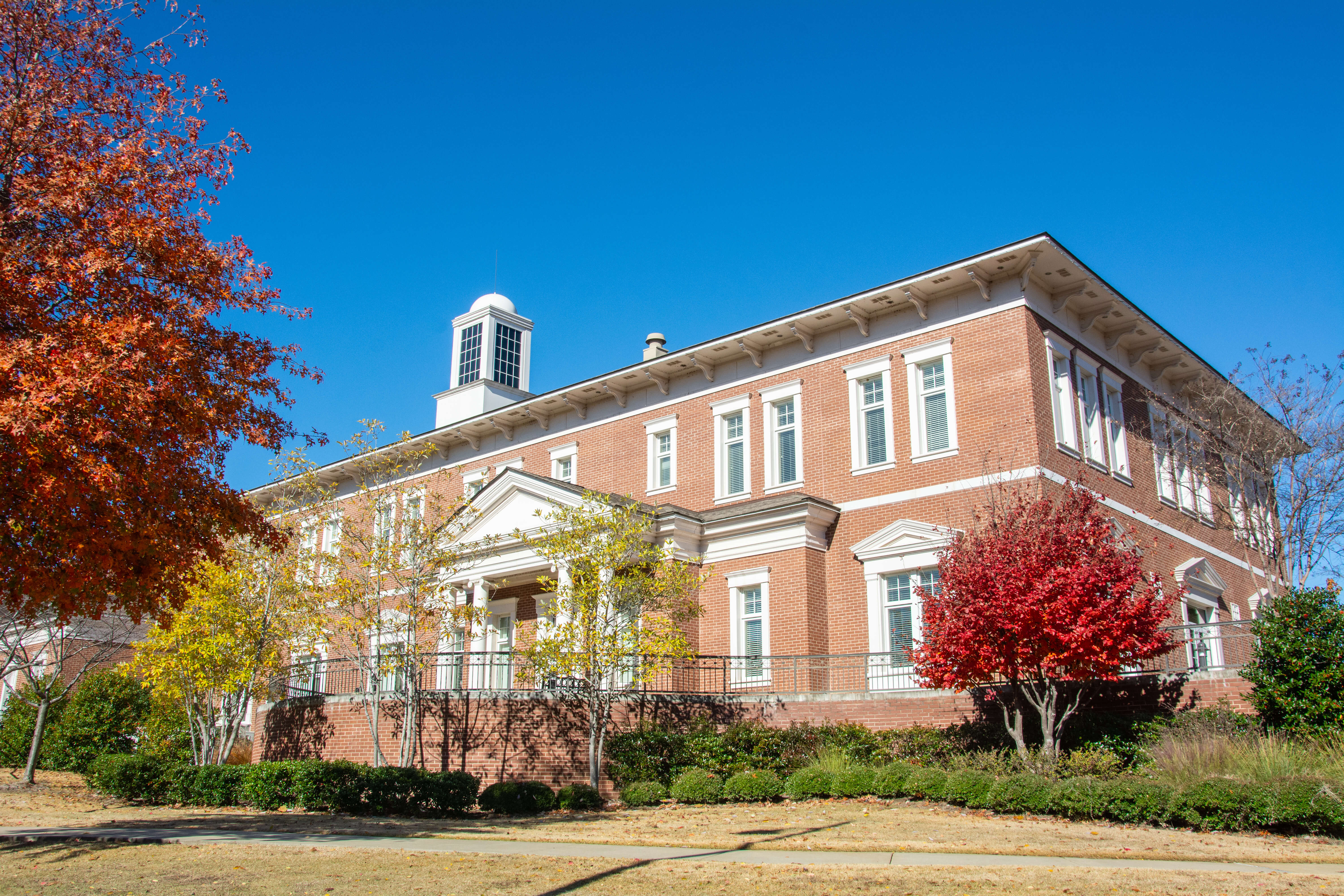 senatobia, usa november 30, 2022 tate hall building of northwest mississippi community college in senatobia, ms